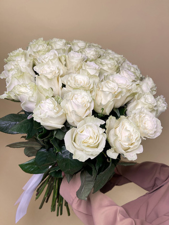 белых Mondial - 21 роза - купить цветы и аксессуары в интернет-магазине Дом цветов