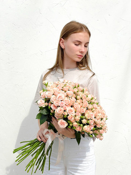 белых Сливки - 35 роз - купить цветы и аксессуары в интернет-магазине Дом цветов